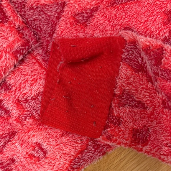 Bearpaw Cozy Red woman’s  One Piece - Picture 4 of 7